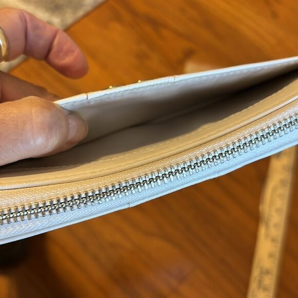 Cream zippered ivory wallet with numerous pockets and zippers. NWOT - Picture 4 of 9